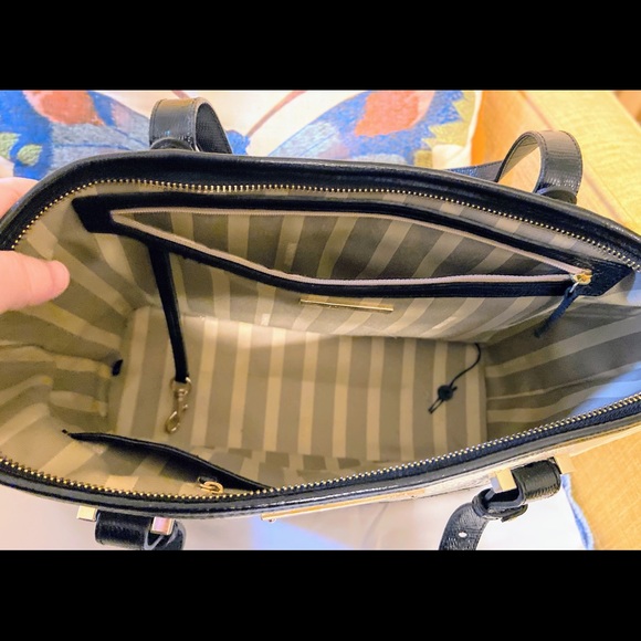 (SOLD)Brahmin Black Magnolia Medium Asher - Picture 4 of 6